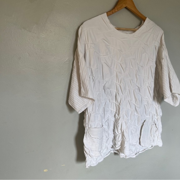 27 Aug A.M. Textured White Oversized Tunic Top – Size X-Large. ONE OF A KIND - Picture 8 of 13